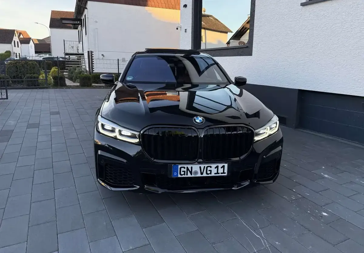 Gebraucht BMW 745 M Sport 286 PS (210 kW) 2021 Schwarz Limousine
