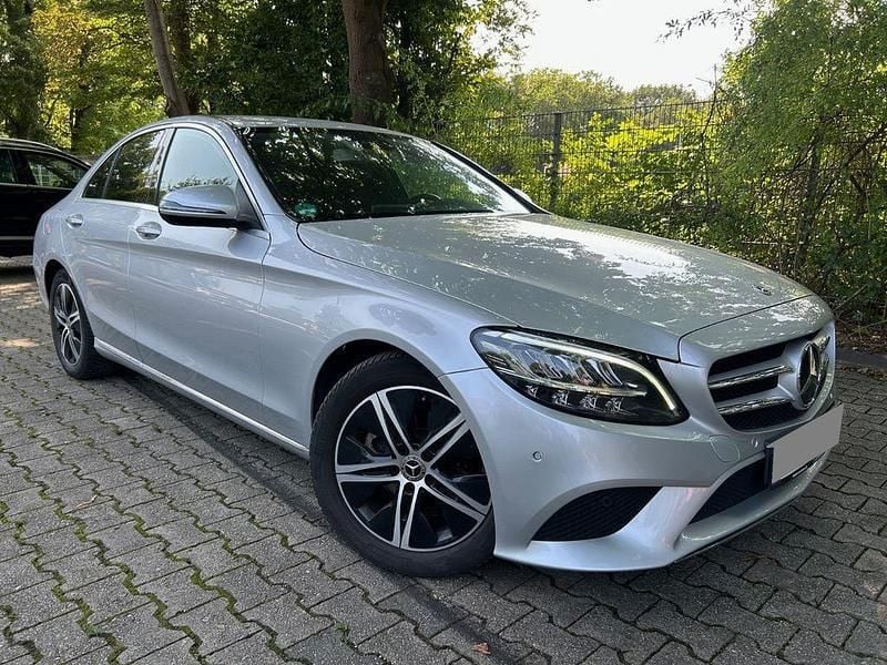 Silber Gebraucht 2020 Mercedes C180 Avantgarde Limousine | 22.500 € (Guter Preis) - Bild 1/4