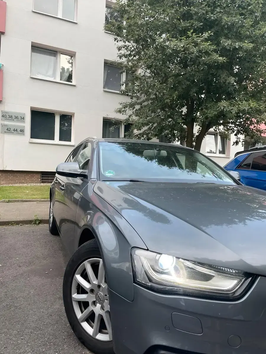 Gebraucht Audi A4 150 PS (110 kW) 2014 Grau Kombi