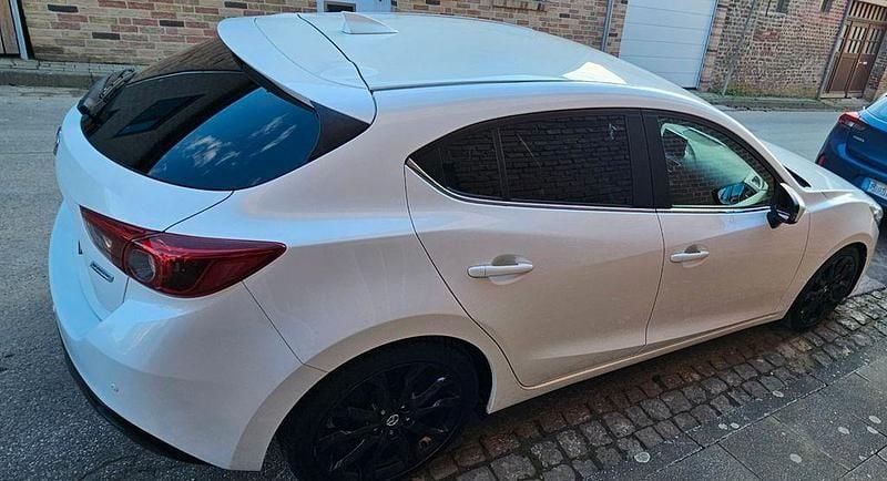 Gebraucht Mazda 3 Nakama 120 PS (88 kW) 2016 Weiß Limousine