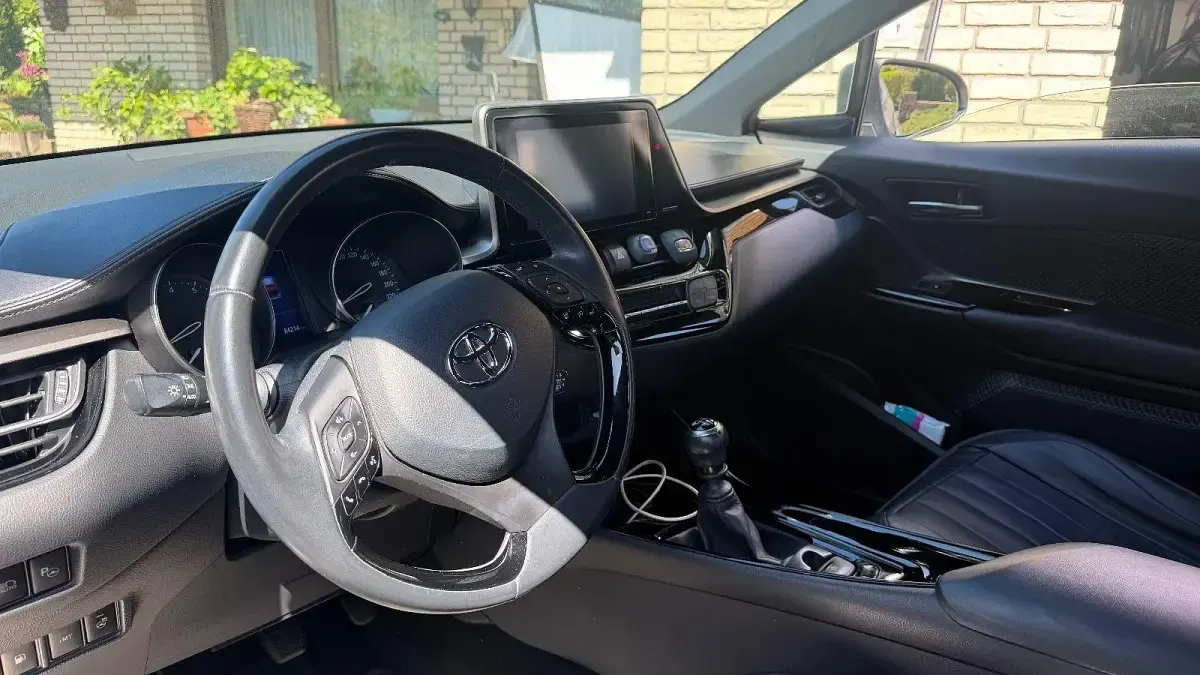 Gebraucht Toyota C-HR Team 116 PS (85 kW) 2018 Silber SUV