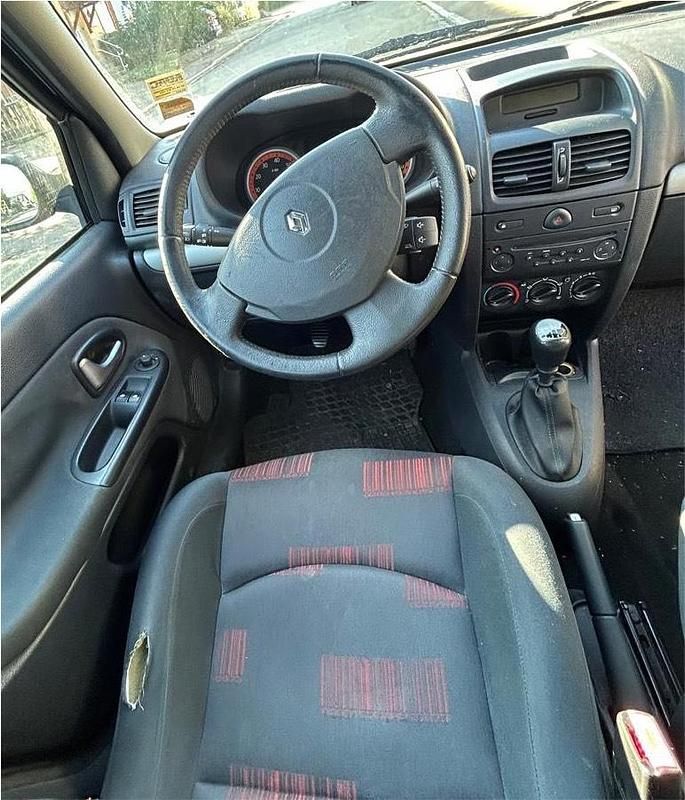 Gebraucht Renault Clio II 72 PS (52 kW) 2005 Schwarz Kleinwagen