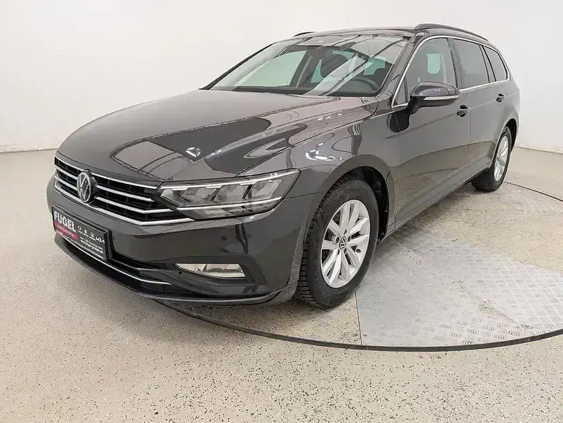 Gebraucht VW Passat Business 150 PS (110 kW) 2024 Mangangrau metallic Kombi