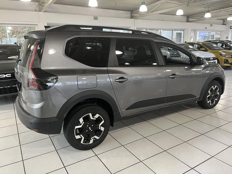 Neu Dacia Jogger Journey 110 PS (80 kW) 2026 Dolomit grau Van / Kleinbus