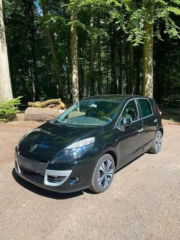 Schwarz Gebraucht 2011 Renault Scénic III Bose Edition Van / Kleinbus | 2.450 € (Superpreis) - Bild 1/4