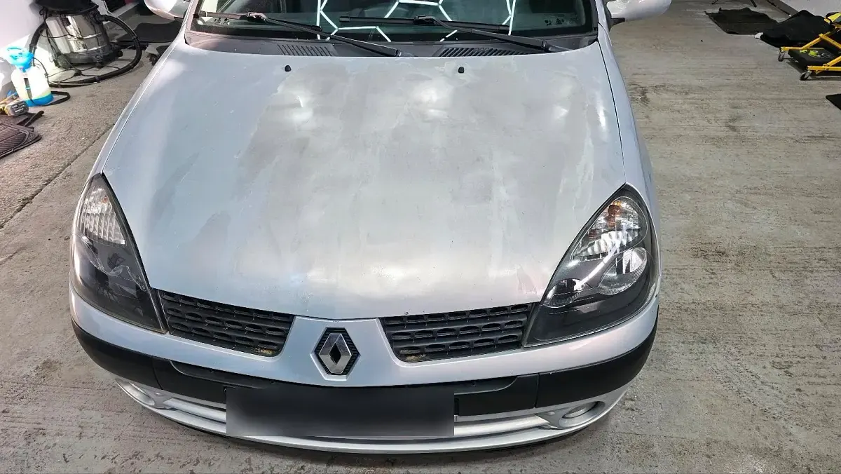 Second-hand Renault Clio II 75 CP (55 kW) 2002 Gri Hatchback
