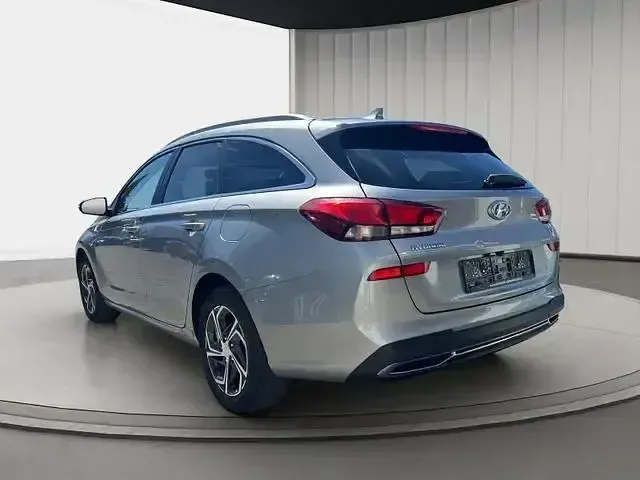 Gebraucht Hyundai i30 160 PS (117 kW) 2023 Silber Kombi