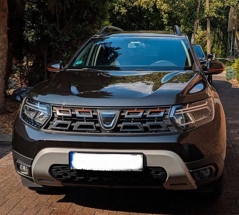 Schwarz Gebraucht 2022 Dacia Duster Extreme SUV | 13.990 € (Fairer Preis) - Bild 1/4