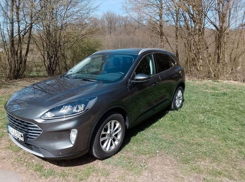 Gebraucht Ford Kuga Titanium 190 PS (139 kW) 2020 Grau SUV