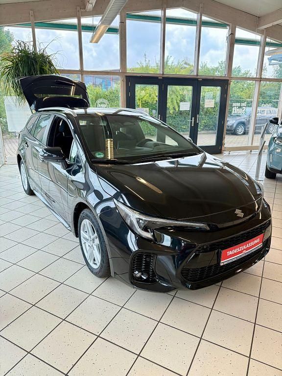 Neu Suzuki Swace Comfort+ 98 PS (72 kW) 2025 Schwarz Kombi