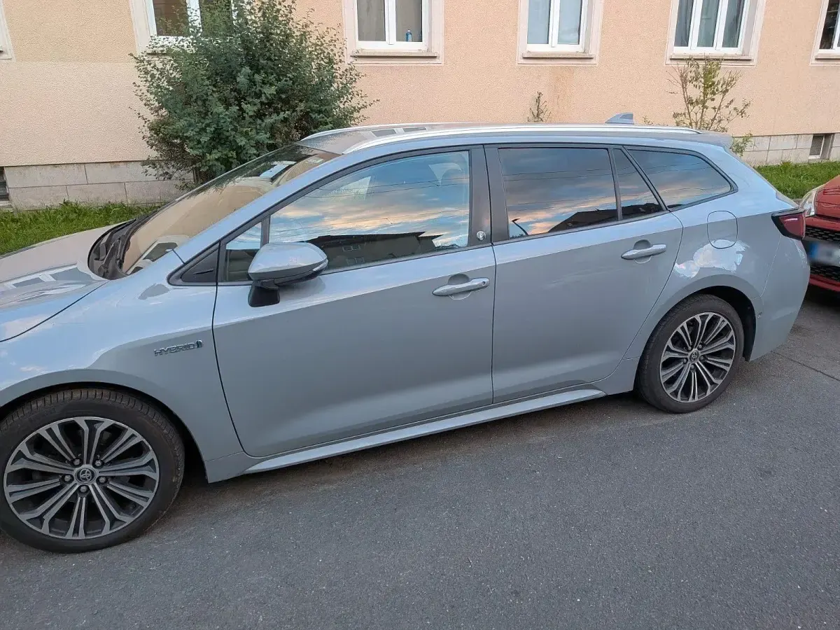 Gebraucht Toyota Corolla Team 184 PS (135 kW) 2020 Grau Kombi