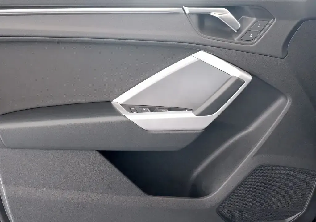 Gebraucht Audi Q3 S-Line 150 PS (110 kW) 2023 Mythosschwarz metallic SUV