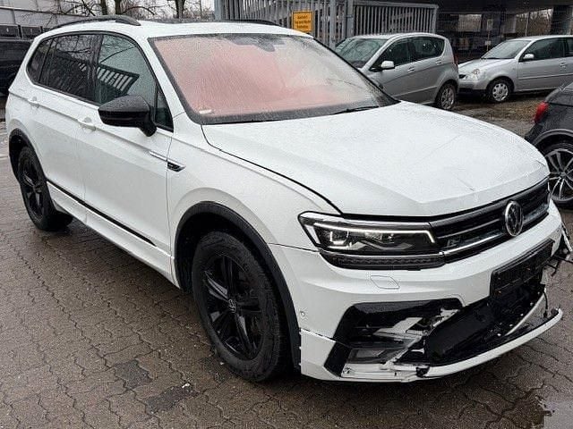 Gebraucht VW Tiguan Allspace Highline 200 PS (147 kW) 2021 Pure white SUV