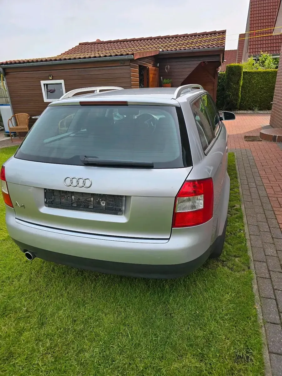 Gebraucht Audi A4 101 PS (74 kW) 2002 Silber Kombi