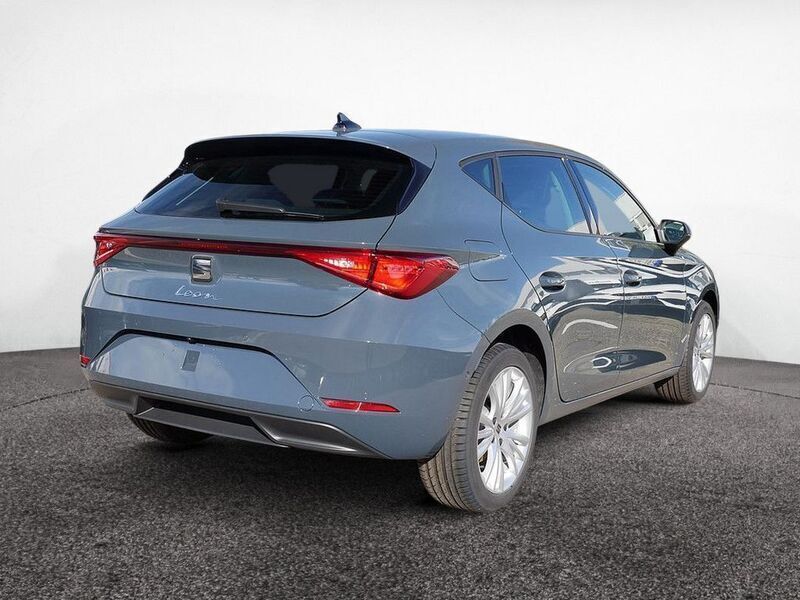 Gebraucht Seat Leon Style 150 PS (110 kW) 2024 Blau Limousine