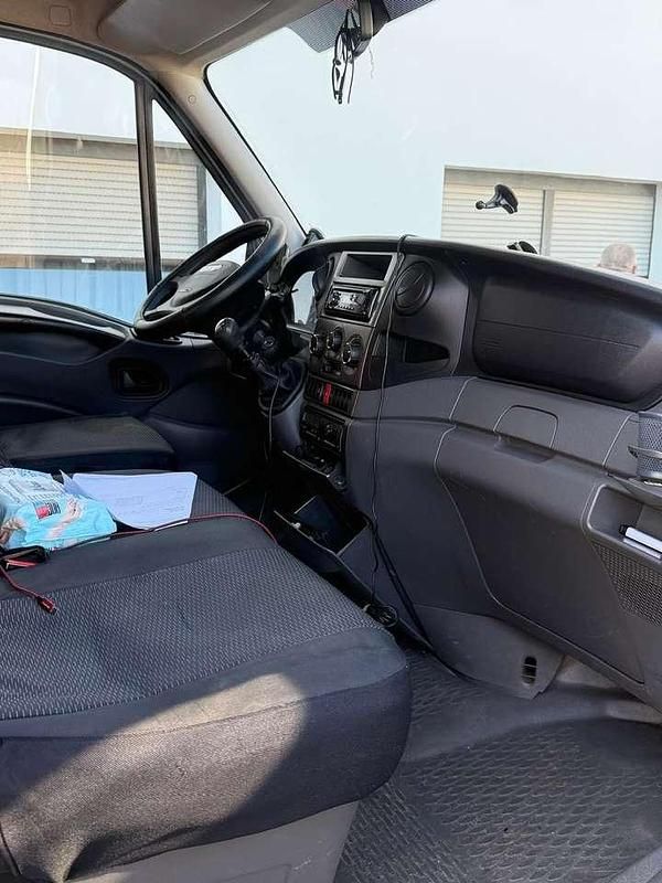 Second-hand Iveco Daily 170 CP (125 kW) 2012 Van
