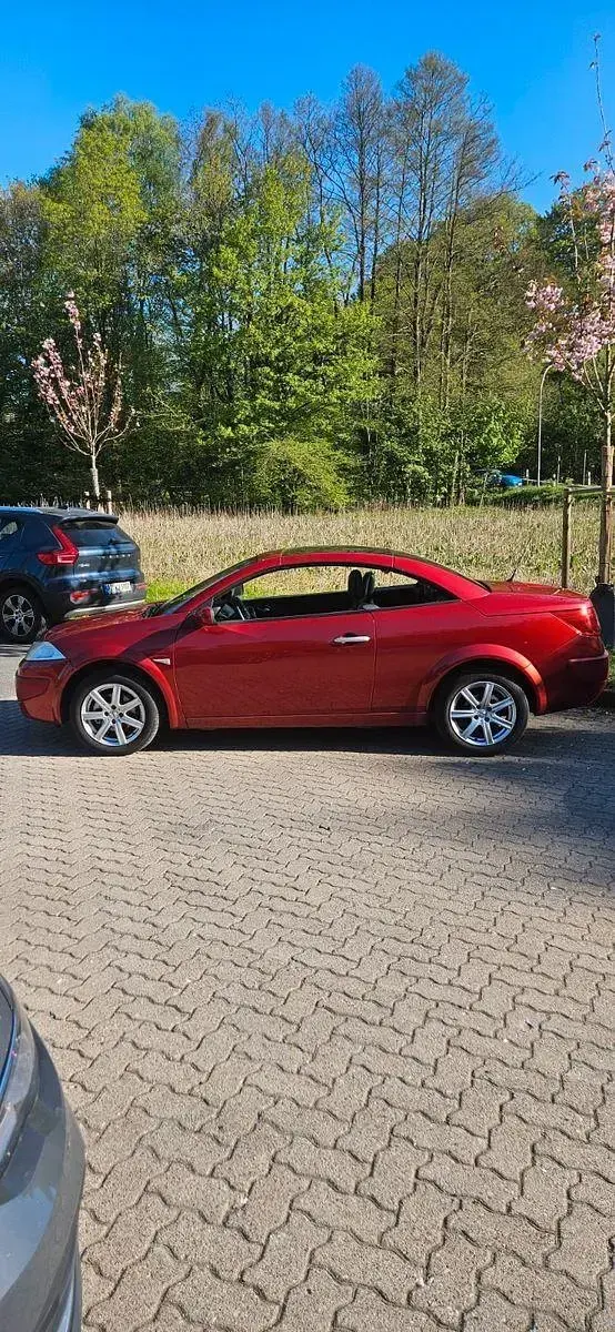Gebraucht Renault Mégane Cabriolet Dynamique 135 PS (99 kW) 2006 Rot Cabrio
