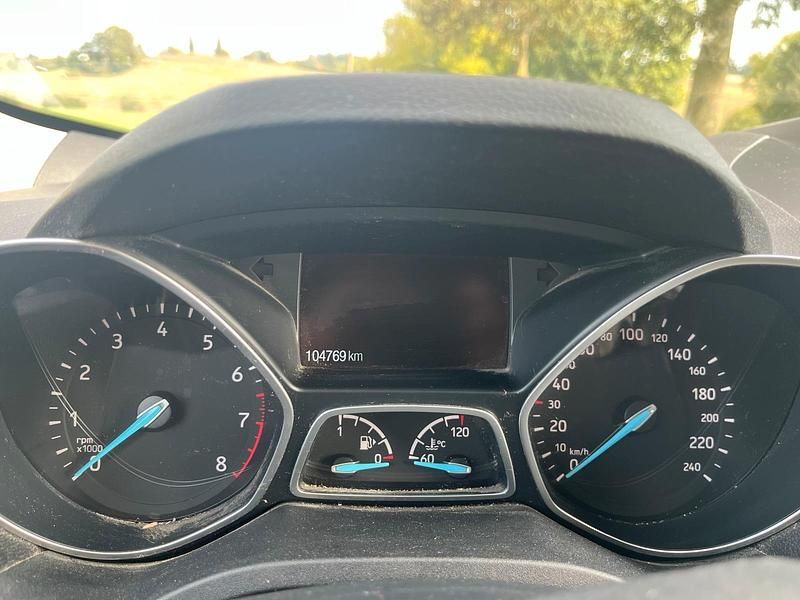 Gebraucht Ford Kuga 145 PS (106 kW) 2018 Schwarz SUV