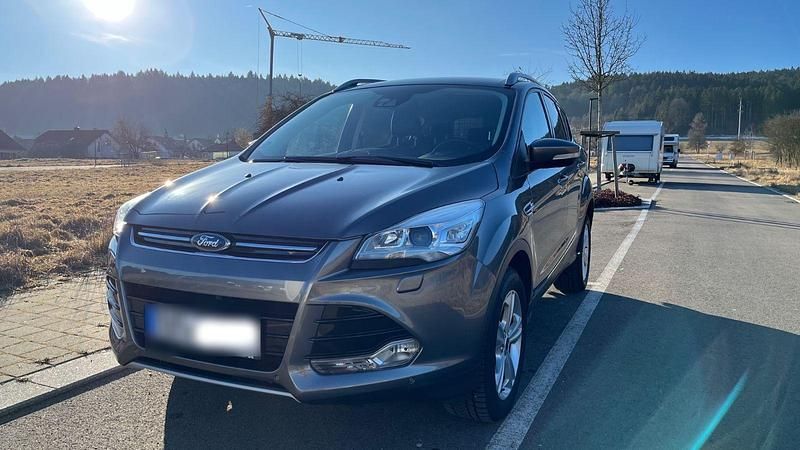 Gebraucht Ford Kuga Titanium 150 PS (110 kW) 2013 Grau SUV