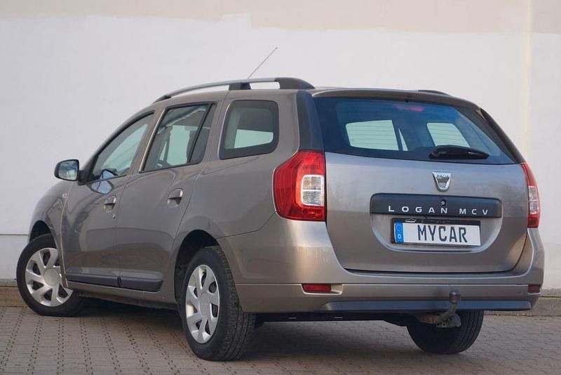 Gebraucht Dacia Logan MCV Lauréate 90 PS (66 kW) 2015 Braun Limousine