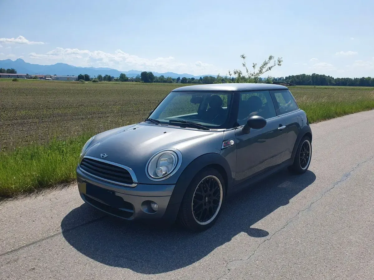 Gebraucht Mini One D 90 PS (66 kW) 2010 Grau Kleinwagen