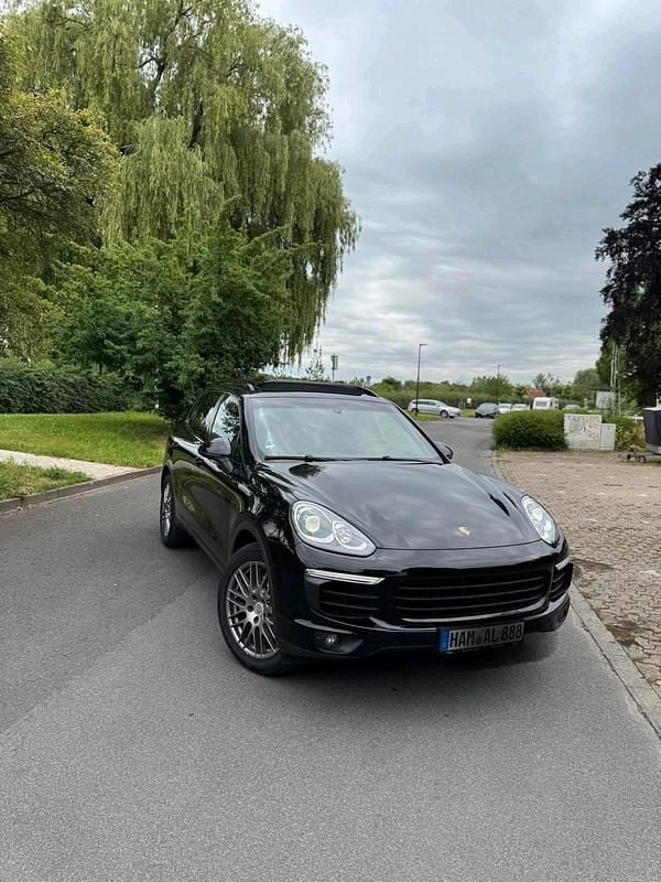 Schwarz Gebraucht 2015 Porsche Cayenne SUV | 24.800 € (Guter Preis) - Bild 1/4
