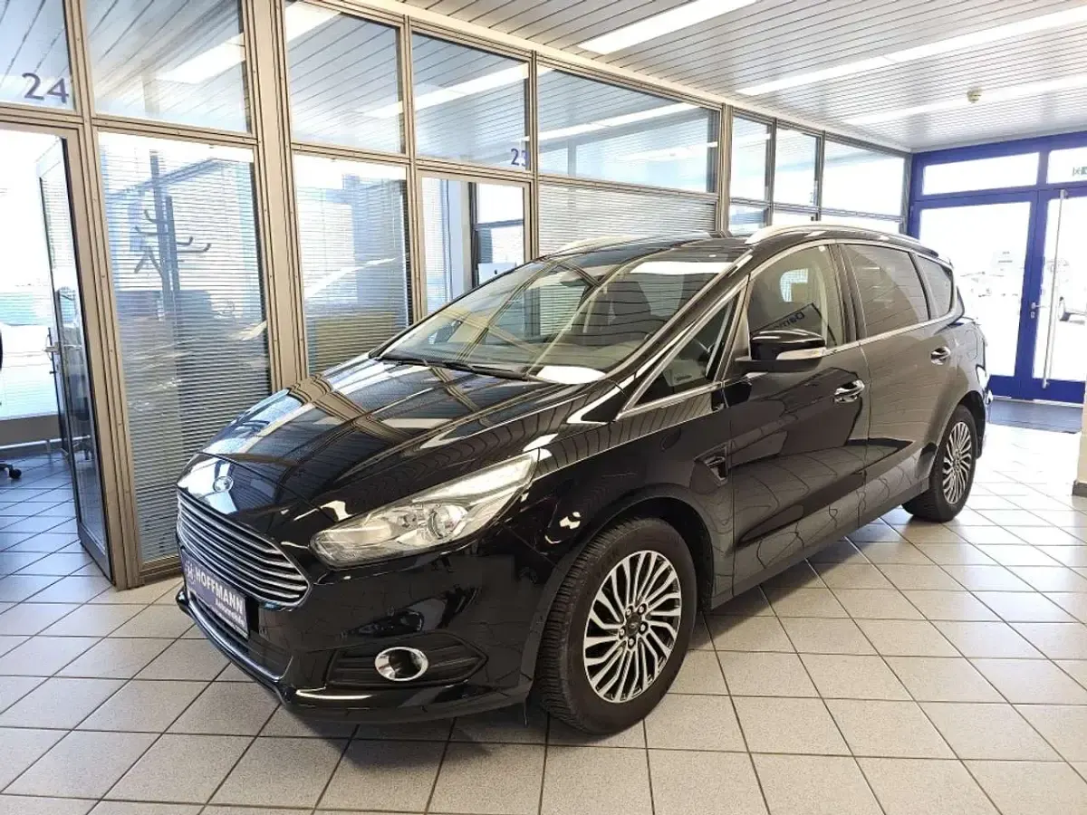 Gebraucht Ford S-MAX S 165 PS (121 kW) 2019 Schwarz Van / Kleinbus