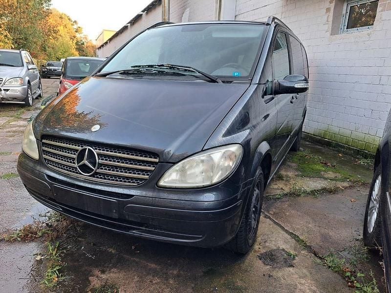 Schwarz Gebraucht 2004 Mercedes Viano Van / Kleinbus | 4.998 € (Superpreis) - Bild 1/4