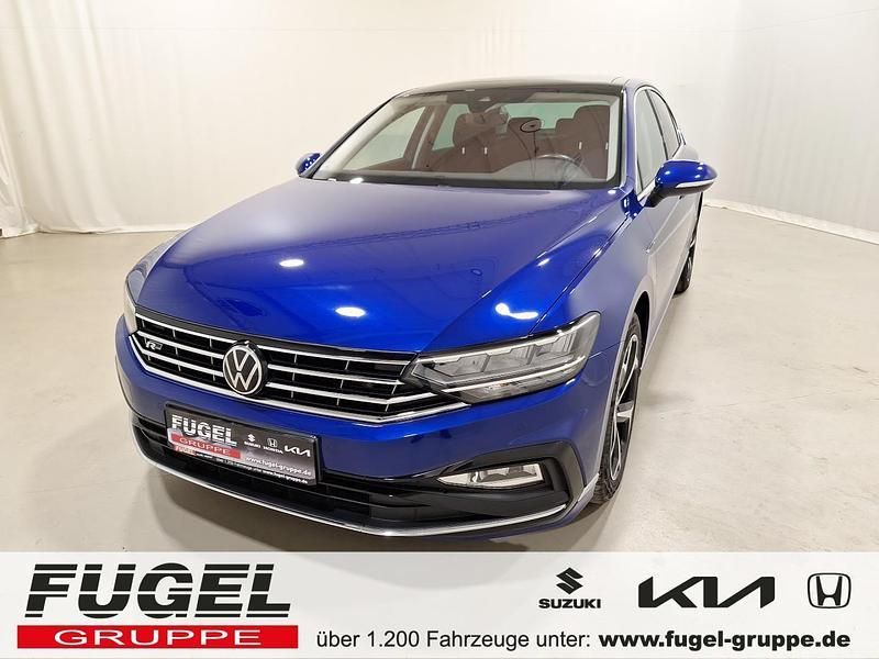 Lapiz blue metallic Gebraucht 2021 VW Passat R-line Limousine | 23.969 € (Guter Preis) - Bild 1/4