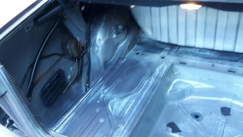 Braun Gebraucht 1995 Mercedes 200 Limousine | 5.850 € - Bild 1/4