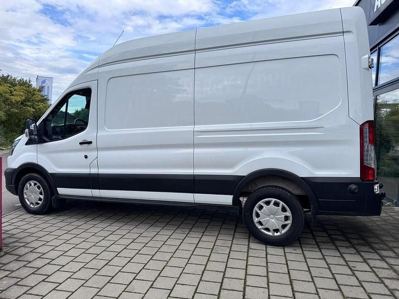 Gebraucht Ford Transit Trend 170 PS (125 kW) 2022 Weiß Van / Kleinbus