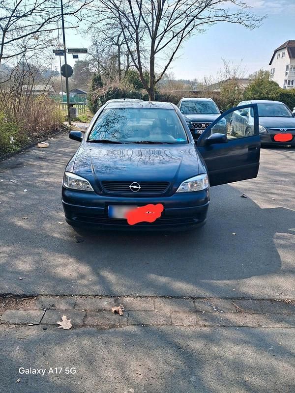 Gebraucht Opel Astra 90 PS (66 kW) 2001 Blau Limousine