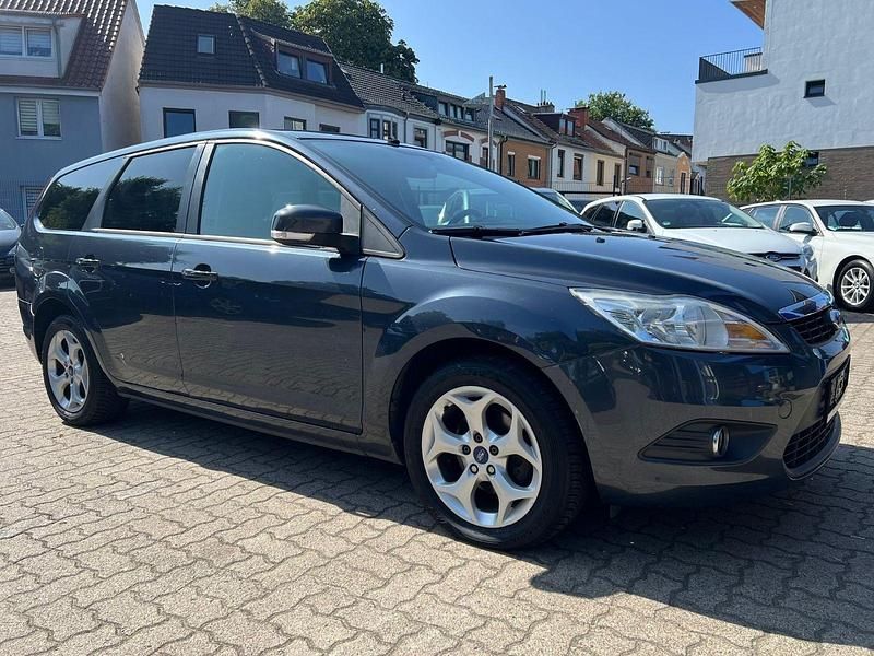 Gebraucht 2011 Ford Focus Viva Kombi | 1.990 € (Etwas zu teuer) - Bild 1/4
