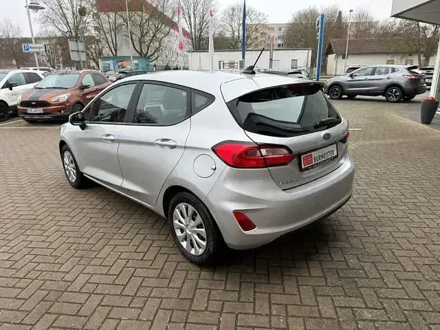 Gebraucht Ford Fiesta Cool & Connect 101 PS (74 kW) 2022 Silber Limousine