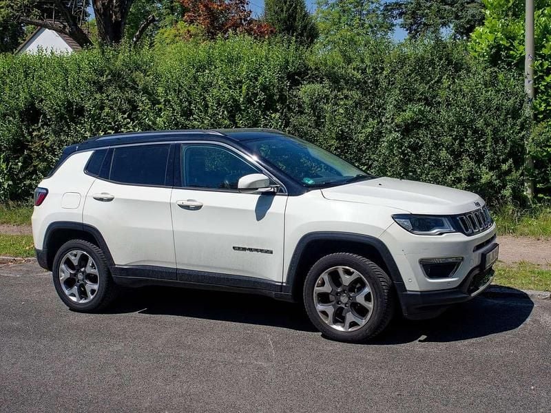 Weiß Gebraucht 2018 Jeep Compass SUV | 14.450 € (Guter Preis) - Bild 1/4