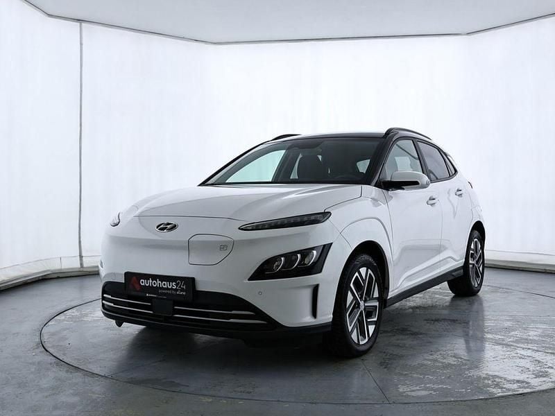 Gebraucht Hyundai Kona 100 kW (136 PS) 2023 Weiß SUV