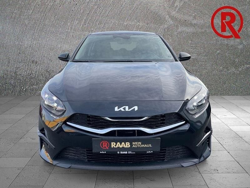 Neu Kia Ceed Vision 140 PS (102 kW) 2026 Zilinaschwarz metallic Kleinwagen