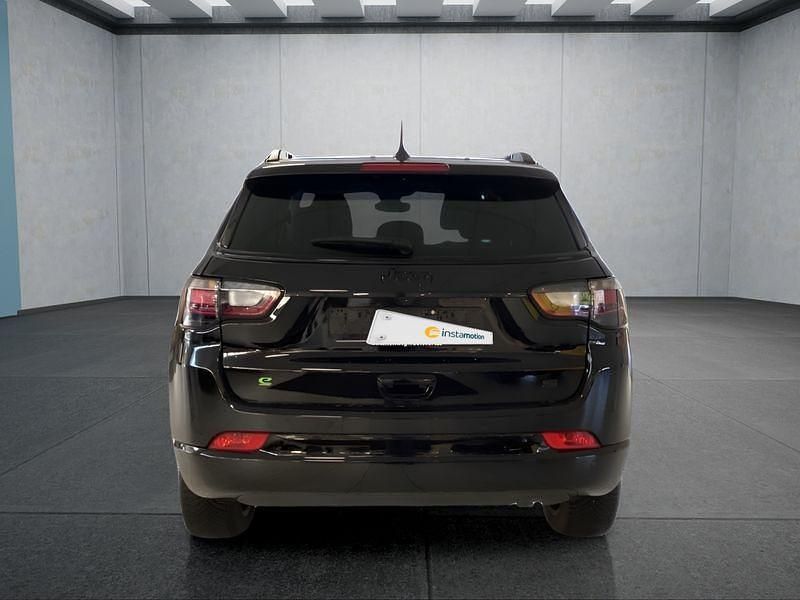 Gebraucht Jeep Compass 131 PS (96 kW) 2024 Schwarz SUV