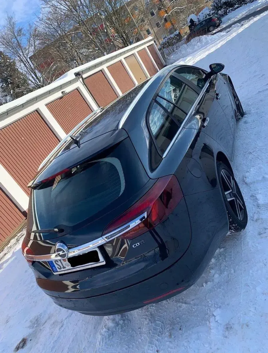 Gebraucht Opel Insignia 163 PS (119 kW) 2014 Schwarz Kombi