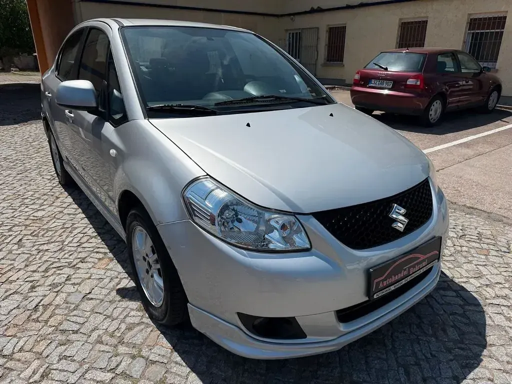 Gebraucht Suzuki SX4 Comfort 107 PS (78 kW) 2008 Silber Limousine
