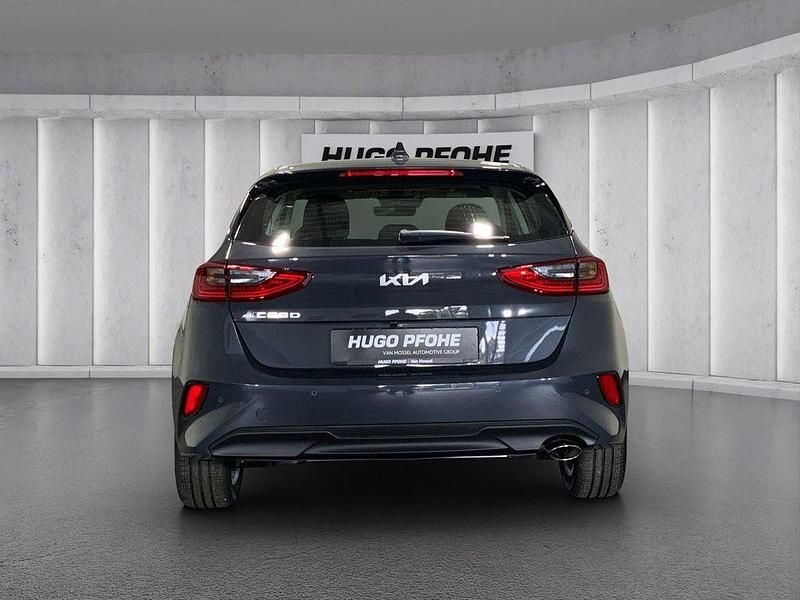 Gebraucht Kia Ceed Comfort 140 PS (102 kW) 2025 Pentametal (metallisch silber) Kleinwagen