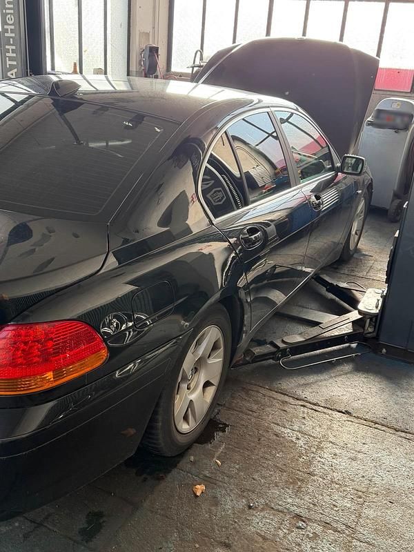 Gebraucht BMW 735 280 PS (205 kW) 2003 Schwarz Limousine