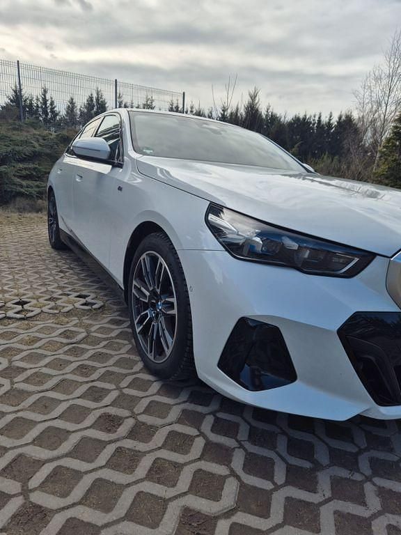 Gebraucht BMW 520 Performance 197 PS (144 kW) 2024 Weiß Limousine