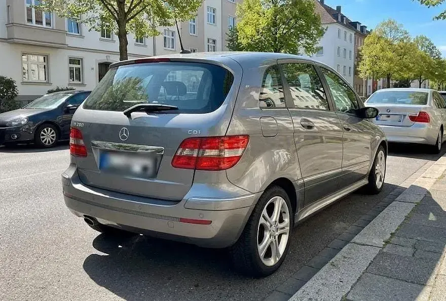 Gebraucht Mercedes B200 140 PS (102 kW) 2008 Grau Van / Kleinbus
