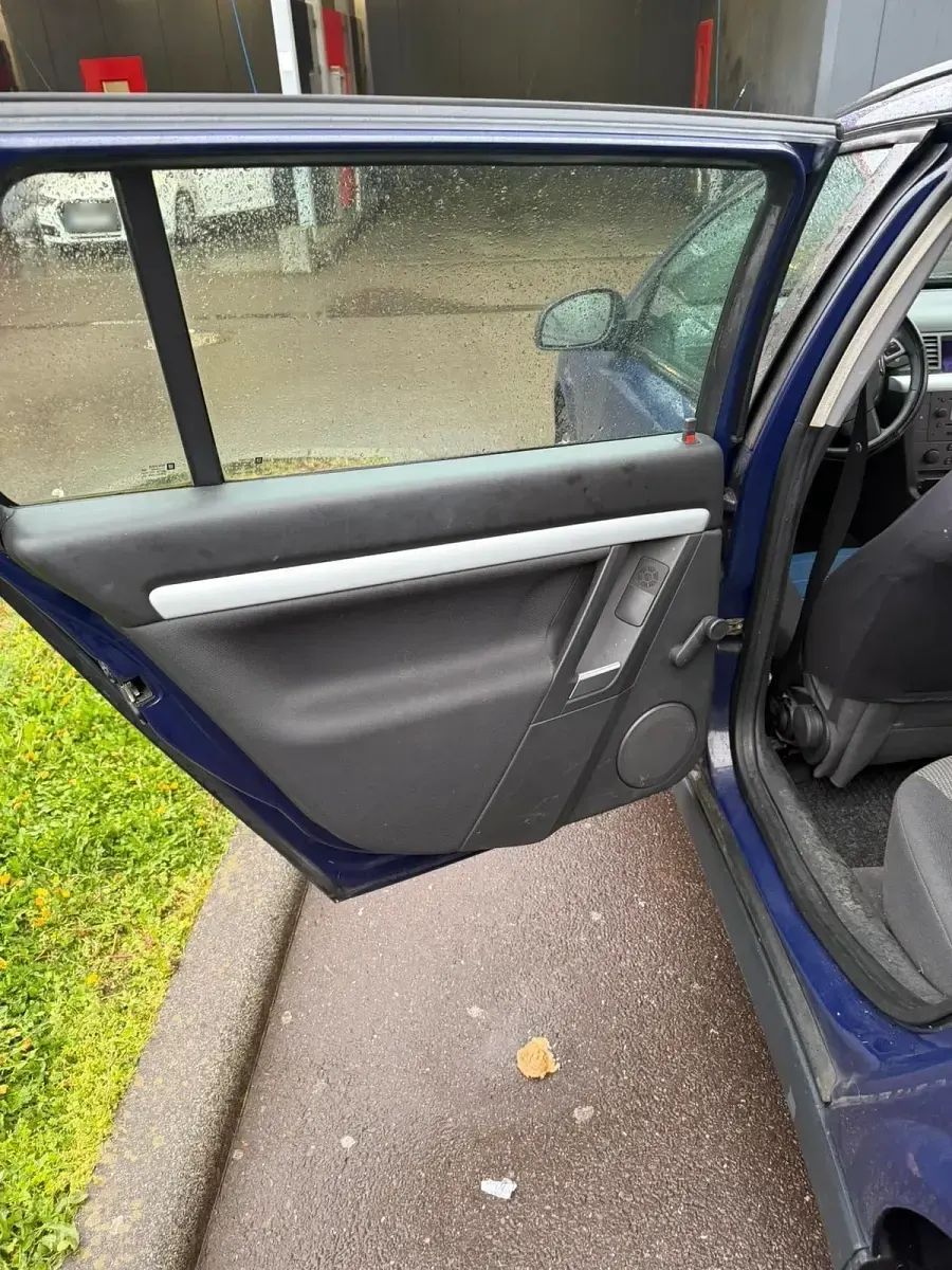 Gebraucht Opel Vectra 150 PS (110 kW) 2005 Blau Kombi