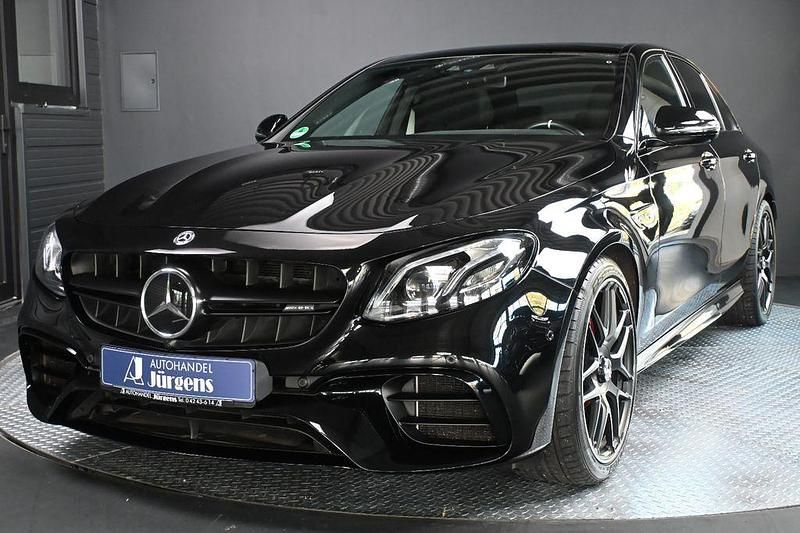 Schwarz Gebraucht 2017 Mercedes E63 AMG AMG Limousine | 63.990 € (Fairer Preis) - Bild 1/4