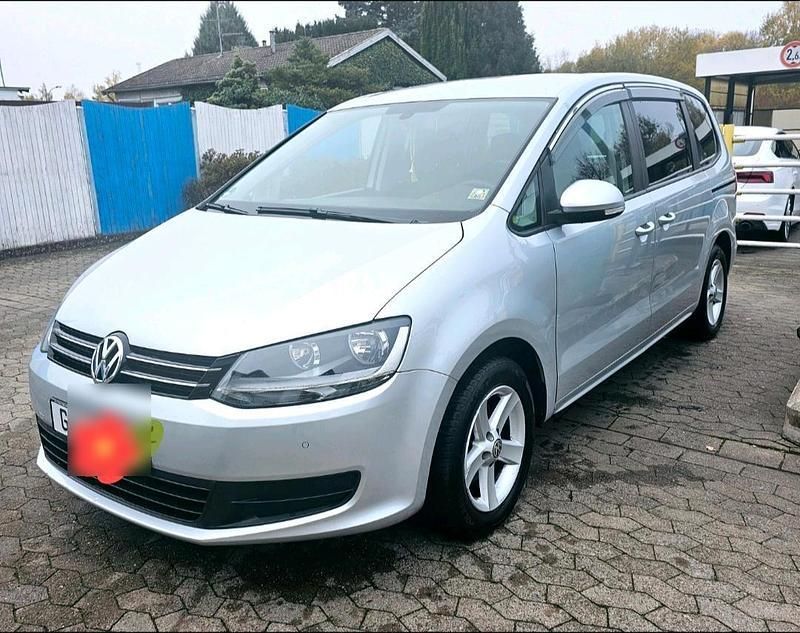 Silber Gebraucht 2011 VW Sharan Van / Kleinbus | 12.500 € (Teuer) - Bild 1/4