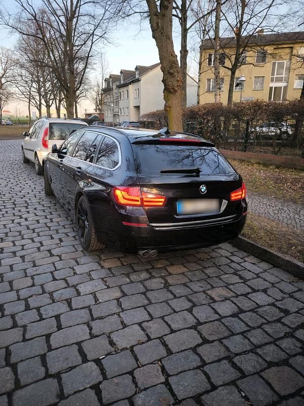 Gebraucht BMW 520 184 PS (135 kW) 2012 Schwarz Kombi