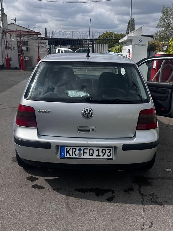 Gebraucht VW Golf IV Edition 75 PS (55 kW) 2001 Grau Kleinwagen