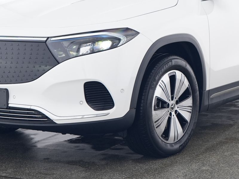 Gebraucht Mercedes EQA250 Advanced 139 kW (190 PS) 2024 Unilack polarweiss SUV